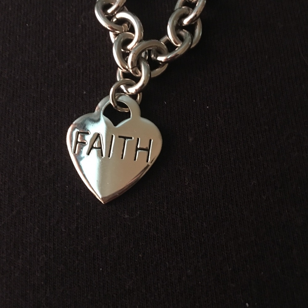 Silver chain link necklace with silver heart